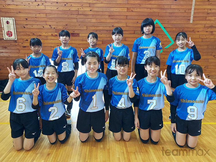 サッカー　ユニフォーム　フットサル　日本大学 日本大学経済学部サッカー部 様 | サッカーユニフォーム
