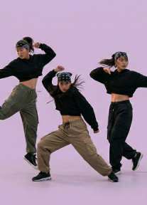 ダンスチームウェア